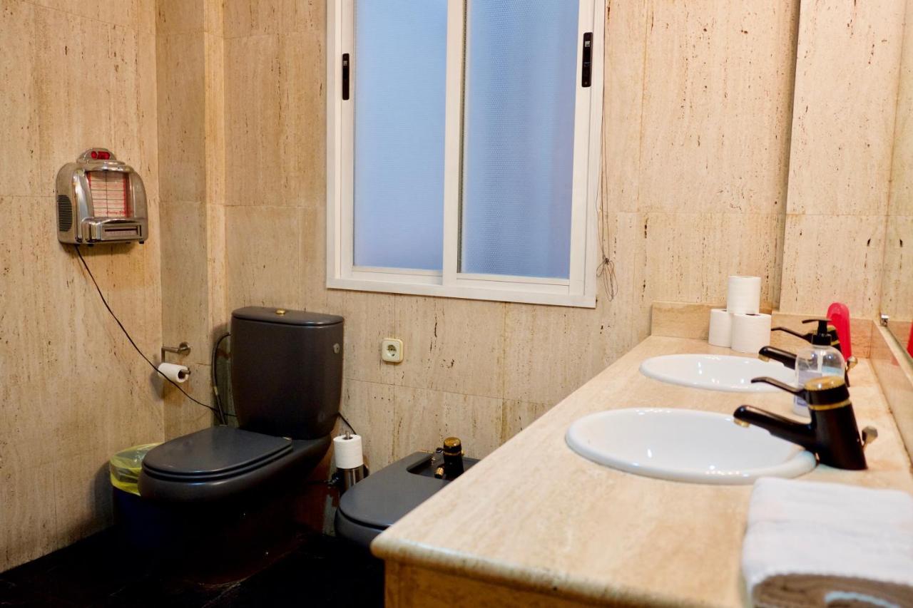 Bookingham ★Apartaments & Suites マドリード エクステリア 写真