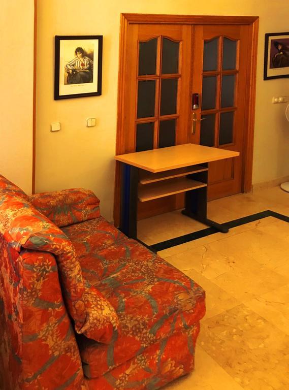 Bookingham ★Apartaments & Suites マドリード エクステリア 写真
