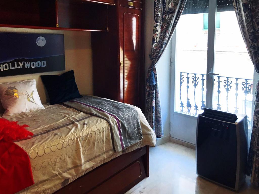 Bookingham ★Apartaments & Suites マドリード エクステリア 写真